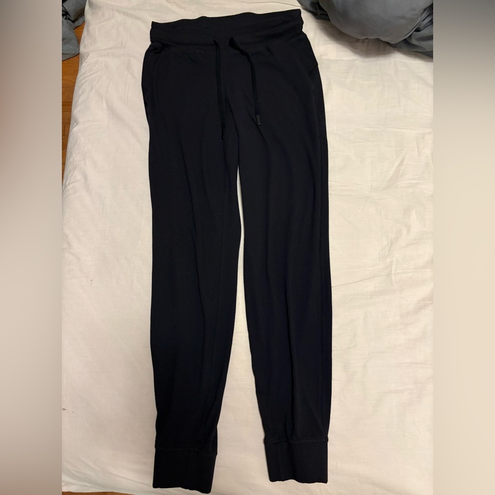 lululemon women’s joggers